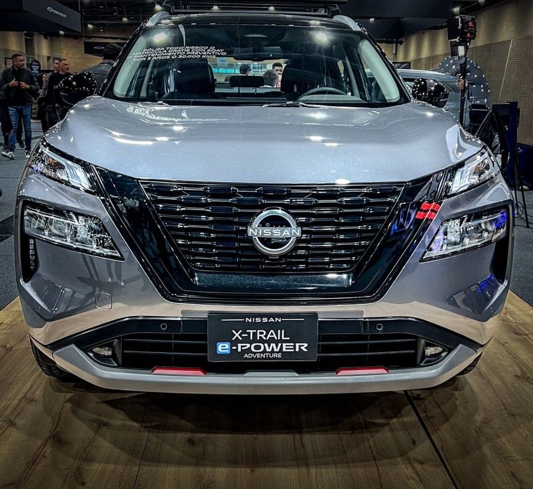 NISSAN EN EL SALÓN DEL AUTOMÓVIL DE BOGOTÁ: INNOVACIÓN, ELECTRIFICACIÓN Y AVENTURA EN UN MISMO LUGAR V12MAGAZINE Nissan celebra 65 años en Colombia con dos lanzamientos clave en el Salón del Automóvil de Bogotá: Qashqai e-POWER y X-Trail Adventure, tecnología, electrificación y desempeño avanzado. V12MAGAZINE