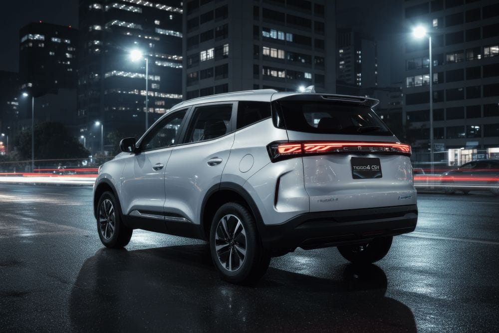 La nueva Chery Tiggo 4 HEV llega a Colombia con tecnología Super Hybrid, alta eficiencia, diseño moderno y amplia conectividad. Conócela a fondo y descubre por qué está revolucionando la movilidad sostenible. V12MAGAZINE