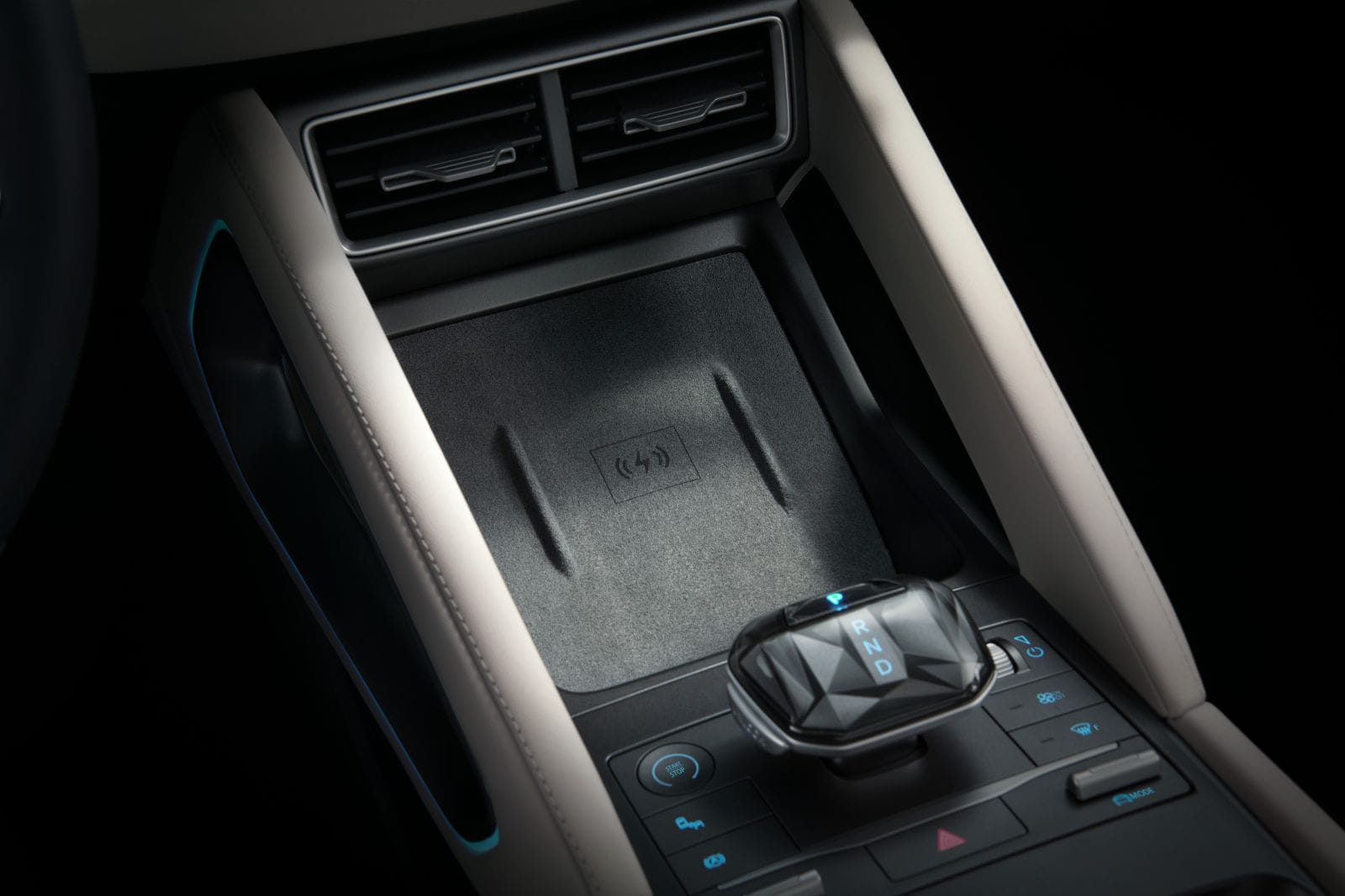 BYD YUAN UP LUX se presenta en Colombia como la versión más equipada de la SUV eléctrica líder del mercado, con más tecnología, seguridad avanzada y una propuesta pensada para el uso diario. V12MAGAZINE