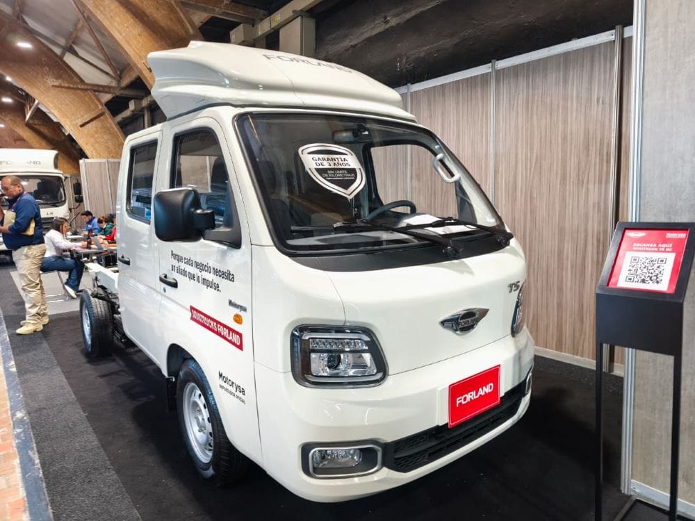 NUEVOS MINITRUCKS FORLAND: LA NUEVA FUERZA PARA IMPULSAR LOS NEGOCIOS COLOMBIANOS V12MAGAZINE Las nuevas Minitrucks Forland debutan en el Salón del Automóvil de Bogotá con potencia, capacidad y versatilidad para impulsar negocios colombianos de todos los tamaños. V12MAGAZINE