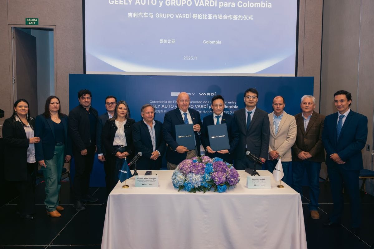 Geely Colombia inicia oficialmente operaciones tras la firma del acuerdo con Mobility Import, una alianza clave que impulsa empleo, innovación y nuevas soluciones de movilidad en el país. V12MAGAZINE