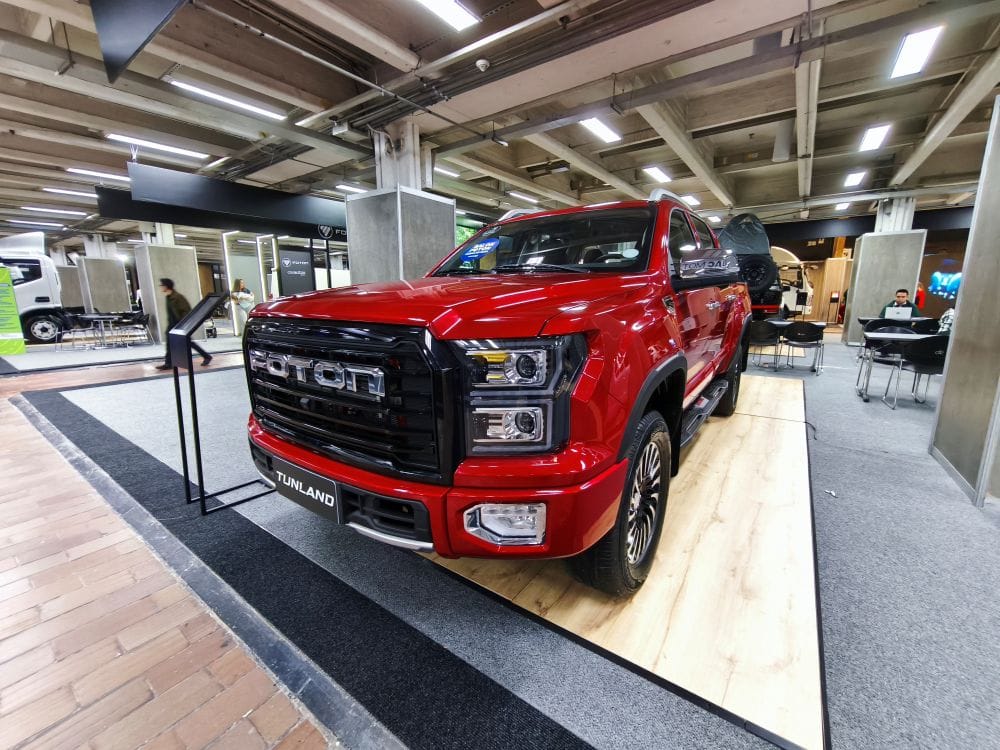 Foton Tunland G9 llega a Colombia como una pick-up que mezcla robustez, tecnología y desempeño, pensada para quienes necesitan un vehículo capaz de trabajar duro y vivir intensamente. V12MAGAZINE