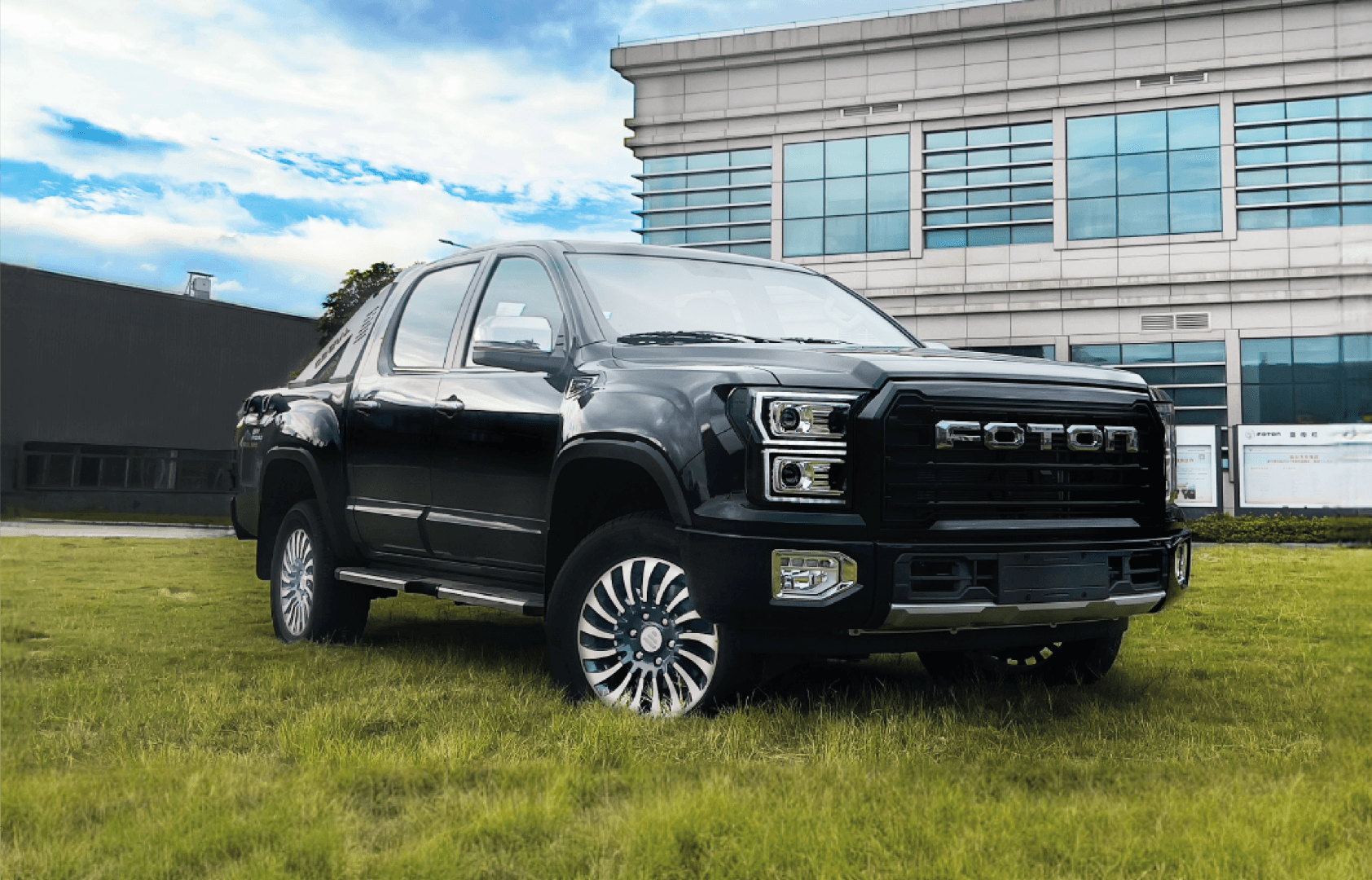 Foton Tunland G9 llega a Colombia como una pick-up que mezcla robustez, tecnología y desempeño, pensada para quienes necesitan un vehículo capaz de trabajar duro y vivir intensamente. V12MAGAZINE