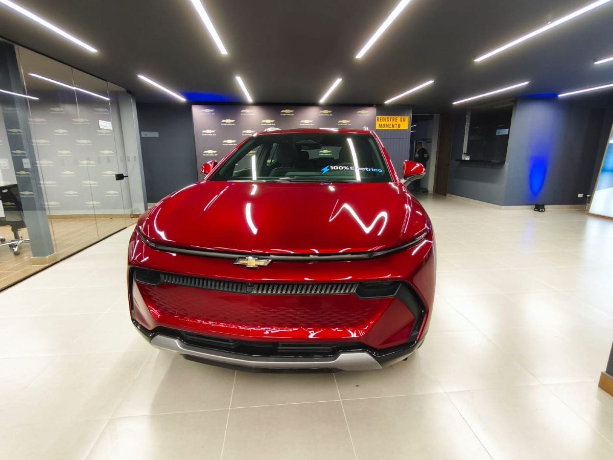 CAPTIVA EV: EL LANZAMIENTO ELÉCTRICO QUE MARCA UN ANTES Y UN DESPUÉS EN CHEVROLET V12MAGAZINE La nueva Captiva EV debuta en Colombia con tecnología, diseño y desempeño eléctrico. Además, Chevrolet inaugura su moderna vitrina CD Autoshop en Morato. V12MAGAZINE