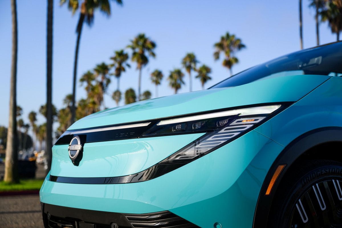 Nissan LEAF hace historia al consolidarse como referente global de movilidad eléctrica, combinando tecnología, diseño y accesibilidad en un reconocimiento que trasciende modas y mercados. V12MAGAZINE