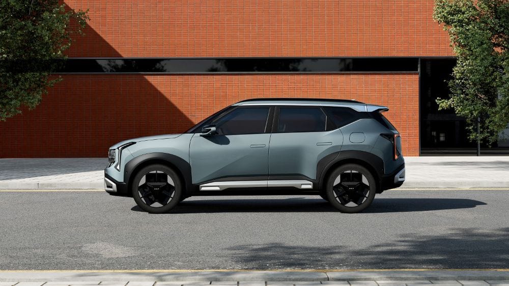 Kia Seltos llega renovado para marcar territorio en el segmento de los SUV subcompactos globales, con diseño audaz, tecnología avanzada y una propuesta pensada para estilos de vida modernos y activos. V12MAGAZINE