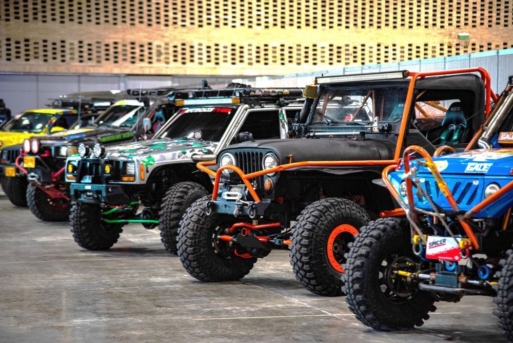 MCMS 2026 regresa a Corferias como la gran cita del motor en Colombia, con cuatro días de experiencias, historia, adrenalina y cultura automotriz para todos los públicos. V12MAGAZINE