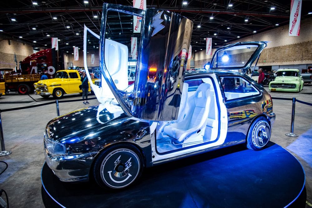 MCMS 2026 regresa a Corferias como la gran cita del motor en Colombia, con cuatro días de experiencias, historia, adrenalina y cultura automotriz para todos los públicos. V12MAGAZINE