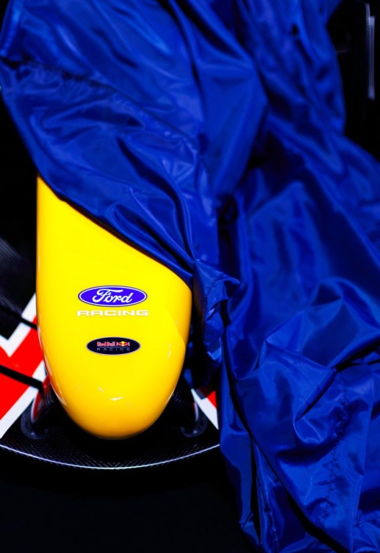 Ford Racing presentó en Detroit su programa deportivo 2026, marcando su regreso a la élite del automovilismo con una visión industrial, tecnológica y global. V12MAGAZINE