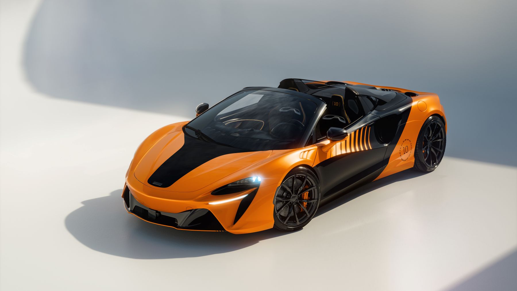 MCLAREN CELEBRA SU DÉCIMO TÍTULO DE F1 CON UNA EDICIÓN INCREÍBLE DEL ARTURA SPIDER V12MAGAZINE McLaren Artura Spider MCL39 Championship Edition celebra una década dorada en Fórmula 1 con una edición limitada que conecta competición, exclusividad y legado directo de McLaren Racing. V12MAGAZINE