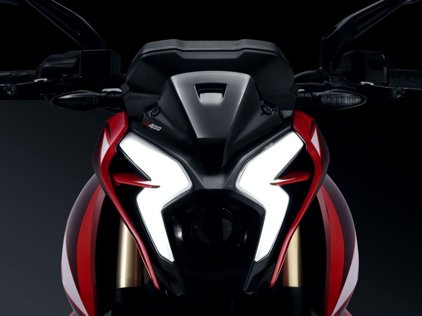 Pulsar NS400Z irrumpe como referencia técnica y comercial del segmento, al combinar potencia real, tecnología avanzada y precio competitivo en un mercado cada vez más exigente. V12MAGAZINE