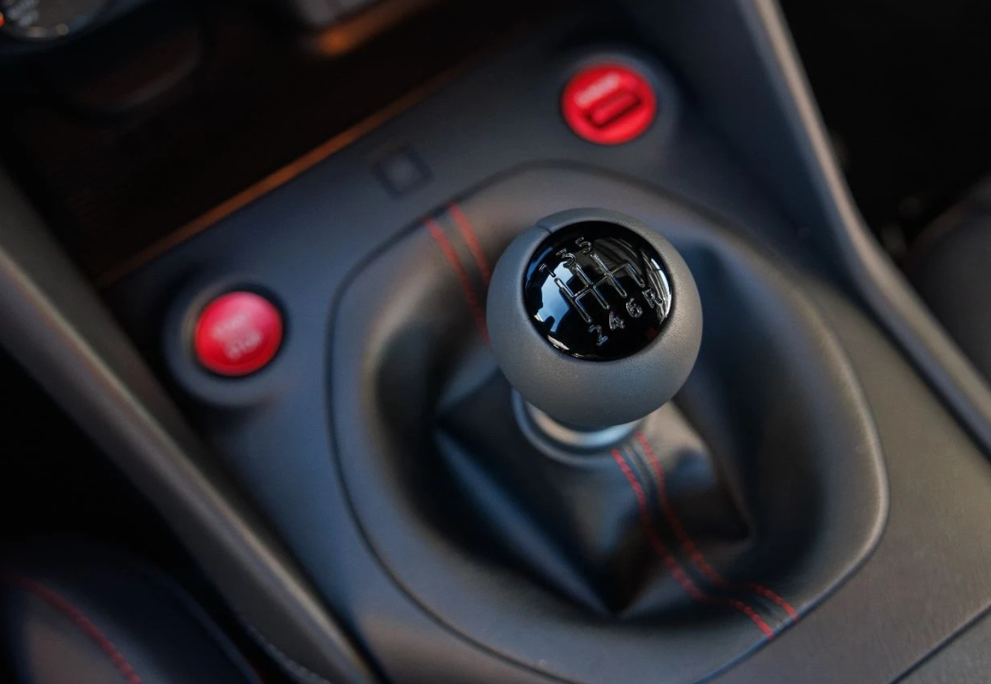 EL NISSAN Z NISMO 2027 SE VUELVE MANUAL Y MÁS RADICAL QUE NUNCA V12MAGAZINE NISSAN Z NISMO 2027