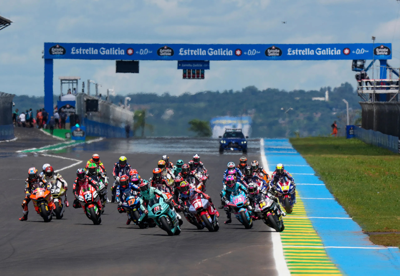 DAVID ALONSO PASÓ DEL ACCIDENTE AL PROTAGONISMO EN MOTO2 V12MAGAZINE DAVID ALONSO