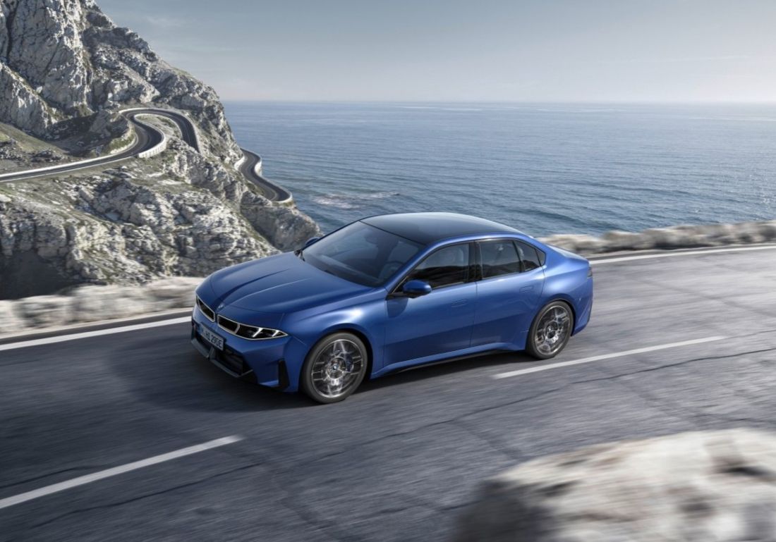 BMW i3 irrumpe con 469 hp y hasta 900 km de autonomía, prometiendo sacudir el segmento eléctrico premium y redefinir lo que esperamos de un sedán. V12MAGAZINE