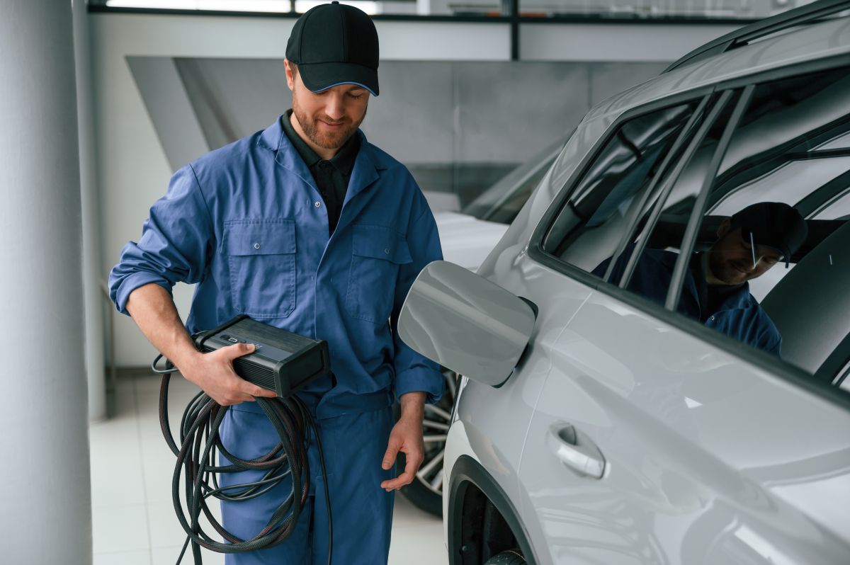 BYD posventa Colombia redefine la experiencia del usuario: menos espera, más control y una promesa clara… el verdadero negocio empieza después de comprar el carro. V12MAGAZINE
