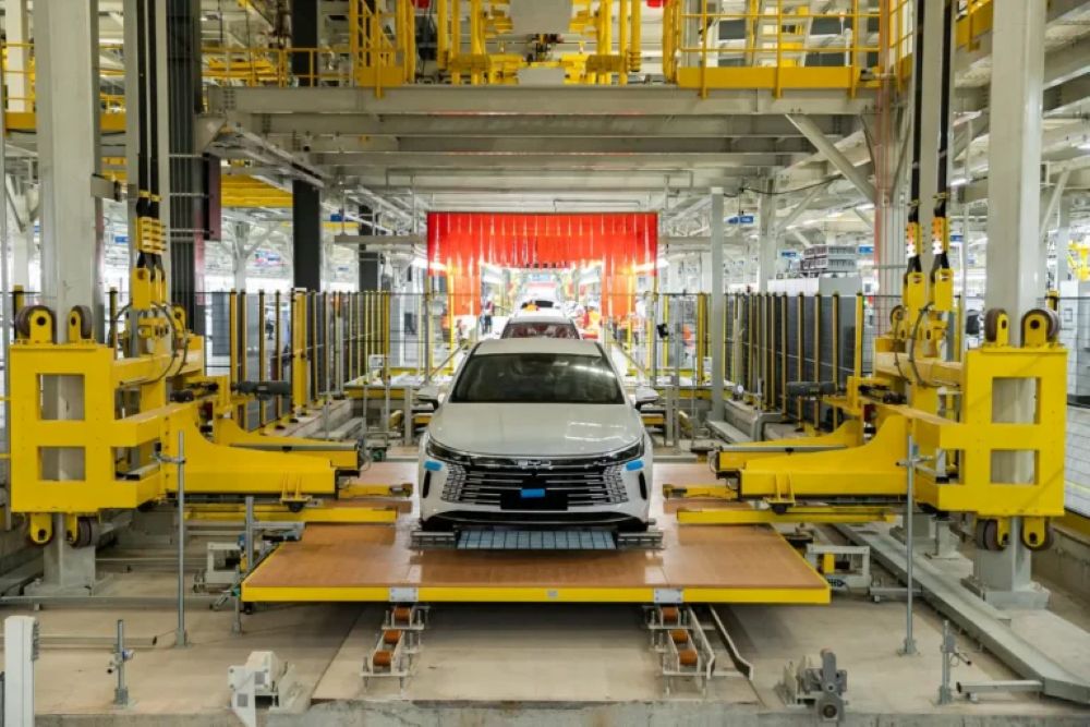 BYD en Brasil redefine el mapa automotor regional con una estrategia industrial, tecnológica y logística que anticipa un cambio profundo en la movilidad latinoamericana. V12MAGAZINE