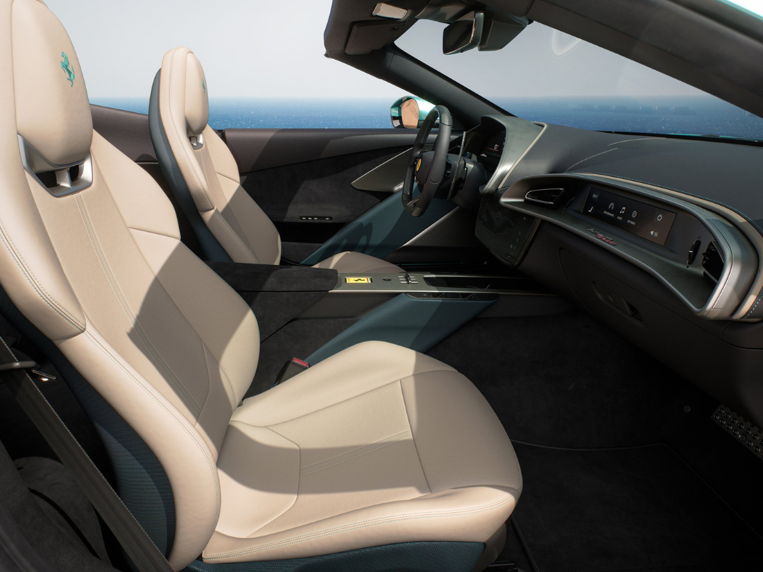 Ferrari Amalfi Spider es el nuevo convertible V8 de la marca italiana que combina lujo, tecnología, deportividad y usabilidad diaria, posicionándose como uno de los Ferrari más equilibrados y deseados de los últimos años. V12MAGAZINE