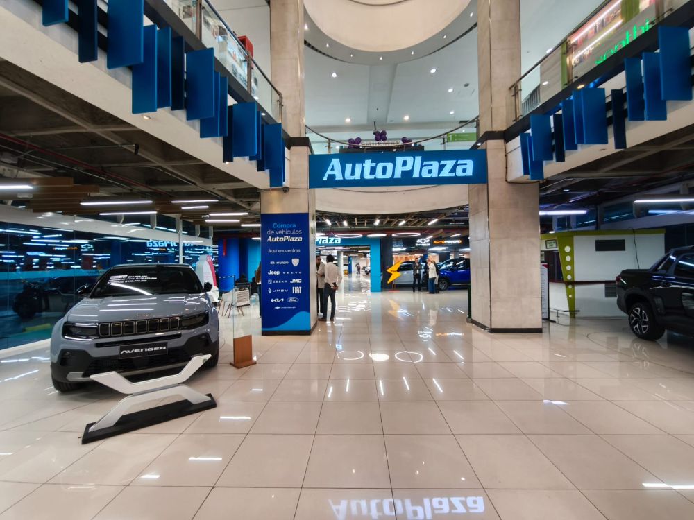 AutoPlaza aterriza en Mallplaza NQS para revolucionar la experiencia de compra automotriz en Colombia, integrando marcas, asesoría y financiamiento en un solo espacio urbano. V12MAGAZINE