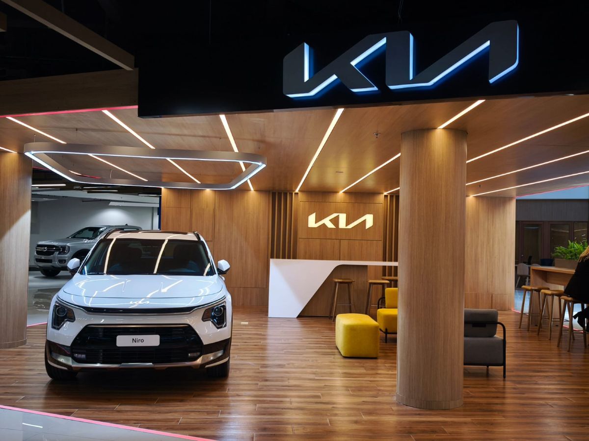AutoPlaza aterriza en Mallplaza NQS para revolucionar la experiencia de compra automotriz en Colombia, integrando marcas, asesoría y financiamiento en un solo espacio urbano. V12MAGAZINE