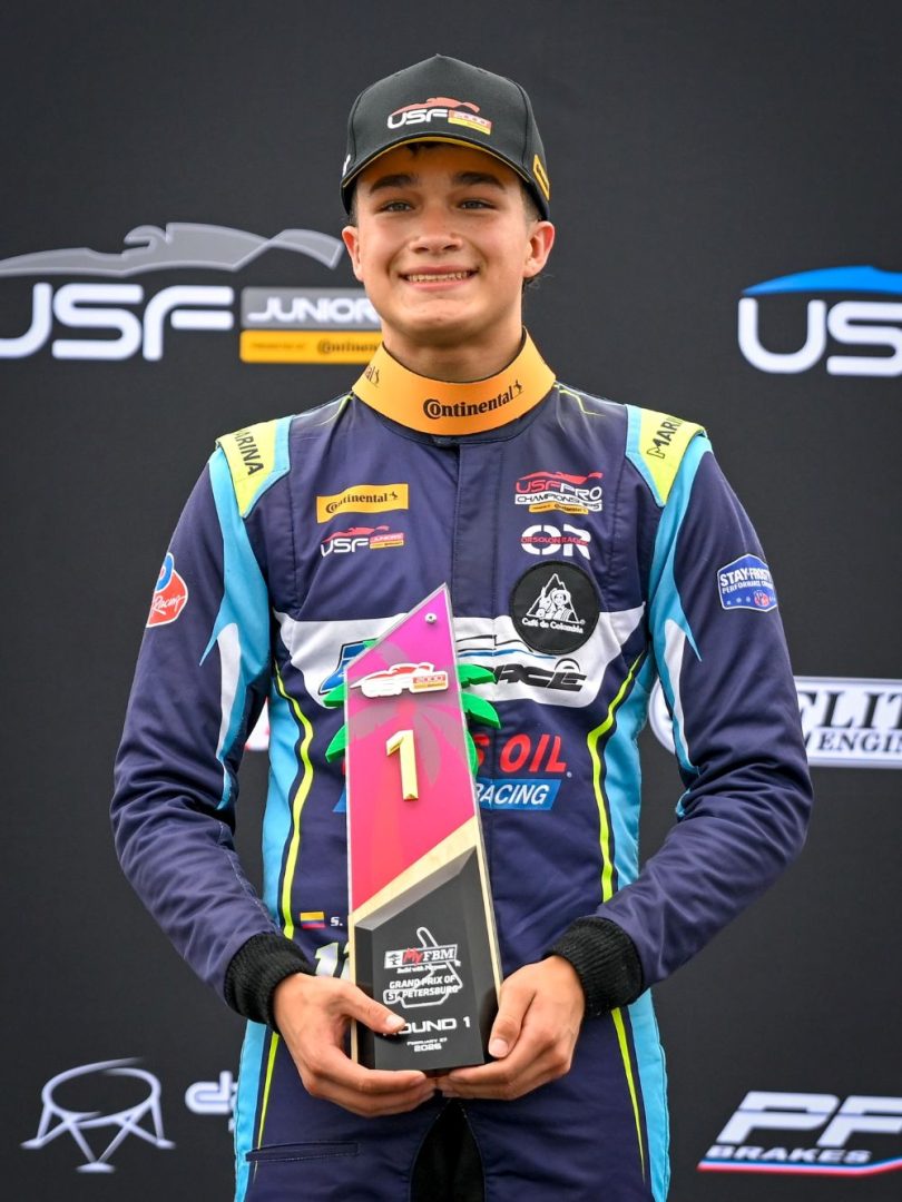 Sebastián Tatán Garzón firmó un inicio de temporada perfecto al dominar St. Petersburg, ganar las dos carreras del fin de semana y asumir el liderato absoluto del campeonato. V12MAGAZINE