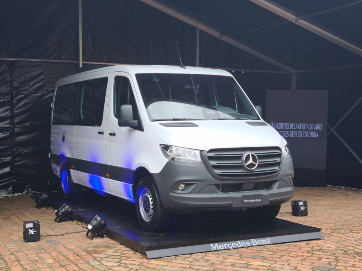 MERCEDES-BENZ SPRINTER REFUERZA SU DOMINIO CON UNA NUEVA JUGADA EN EL TRANSPORTE COLOMBIANO V12MAGAZINE Mercedes-Benz Sprinter