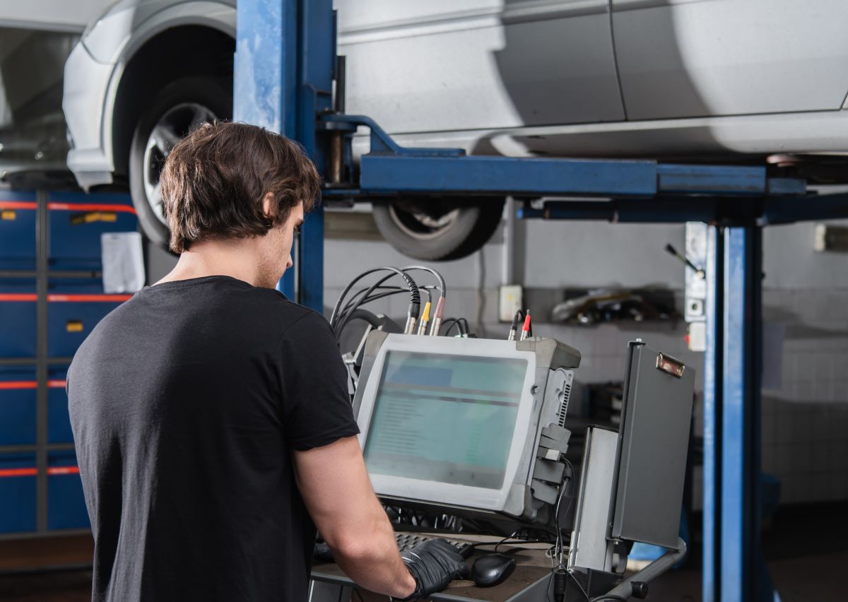 BYD posventa Colombia redefine la experiencia del usuario: menos espera, más control y una promesa clara… el verdadero negocio empieza después de comprar el carro. V12MAGAZINE