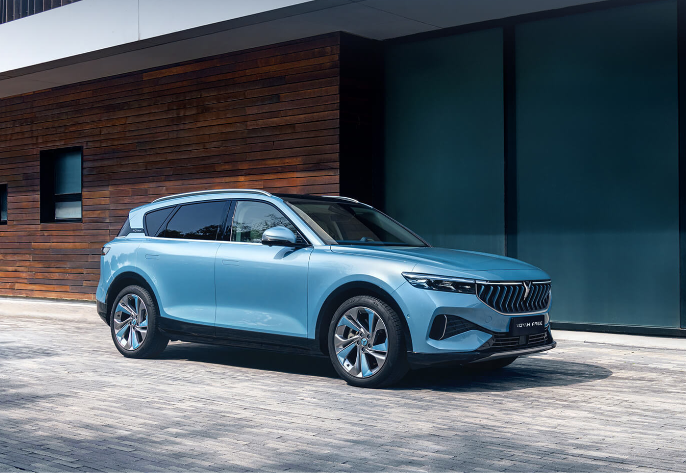 VOYAH FREE 318 LLEGA A COLOMBIA CON DISEÑO ITALIANO Y 1.450 KM DE AUTONOMÍA V12MAGAZINE VOYAH