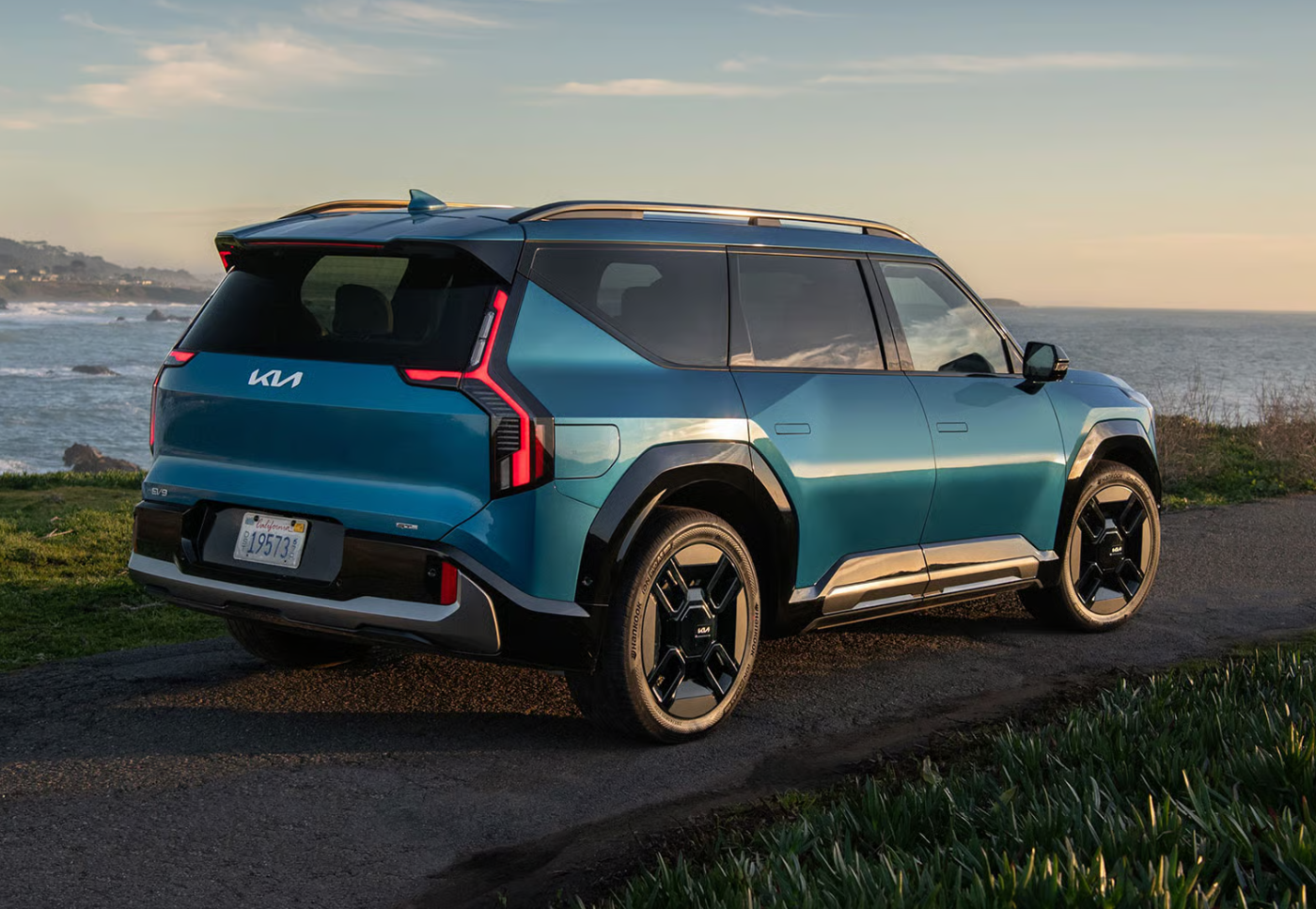KIA EV9 2026: ASÍ EVOLUCIONA LA SUV ELÉCTRICA QUE ABRIÓ EL CAMINO V12MAGAZINE KIA EV9