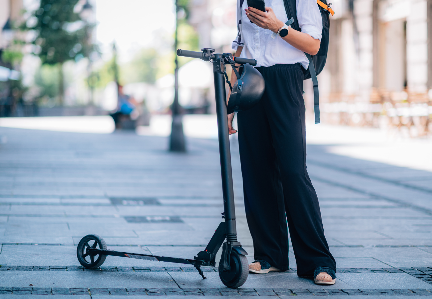 COLOMBIA APRIETA A LAS PATINETAS ELÉCTRICAS: MULTAS DE $350.000 Y NUEVAS REGLAS V12MAGAZINE PATINETAS ELÉCTRICAS
