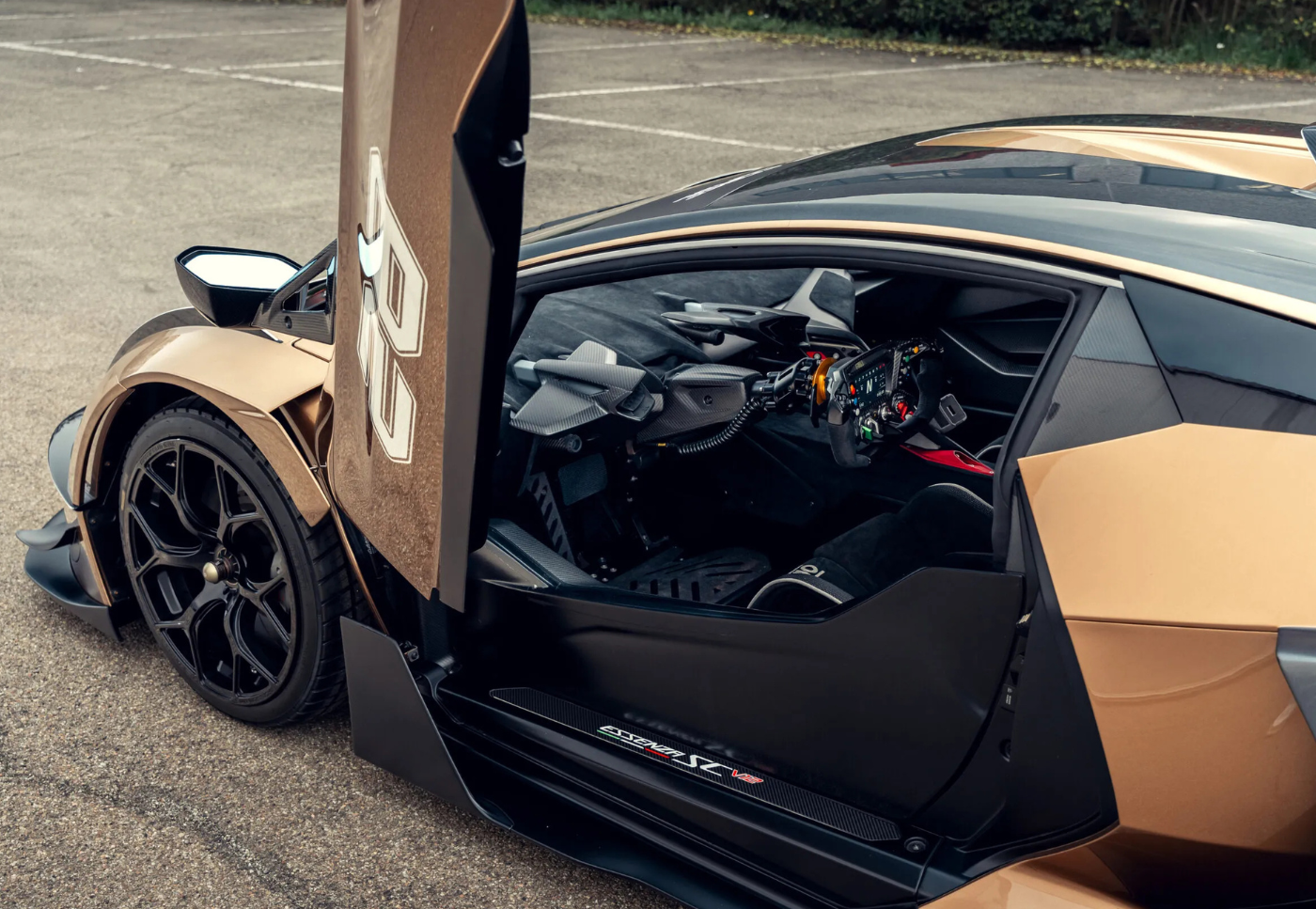 LAMBORGHINI PIERDE HASTA $1 MILLÓN: EL SUPERCAR QUE NADIE QUIERE COMPRAR V12MAGAZINE Lamborghini Essenza SCV12