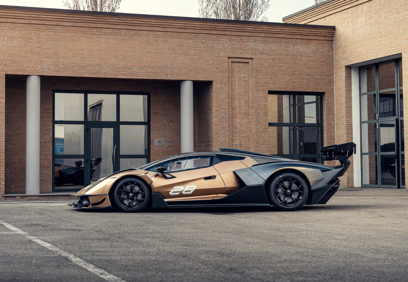 LAMBORGHINI PIERDE HASTA $1 MILLÓN: EL SUPERCAR QUE NADIE QUIERE COMPRAR V12MAGAZINE Lamborghini Essenza SCV12