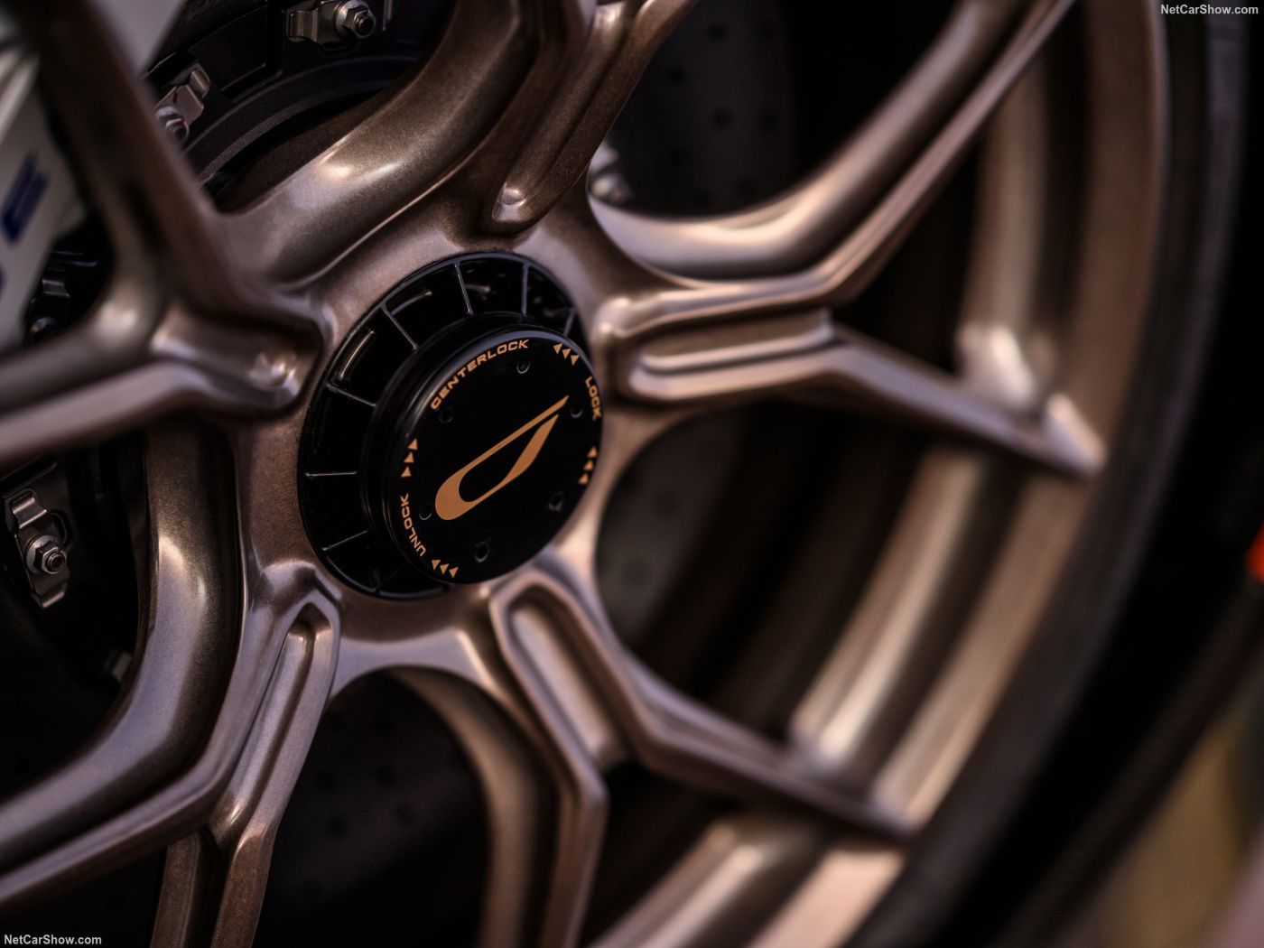 21C VMAX: EL MISIL LEGAL CON MÁS DE 1.000 CABALLOS QUE NADIE VIO VENIR V12MAGAZINE 21C VMax no es solo un auto: es un hiperdeportivo radical que redefine cómo se concibe la velocidad en la era de la inteligencia artificial. V12MAGAZINE