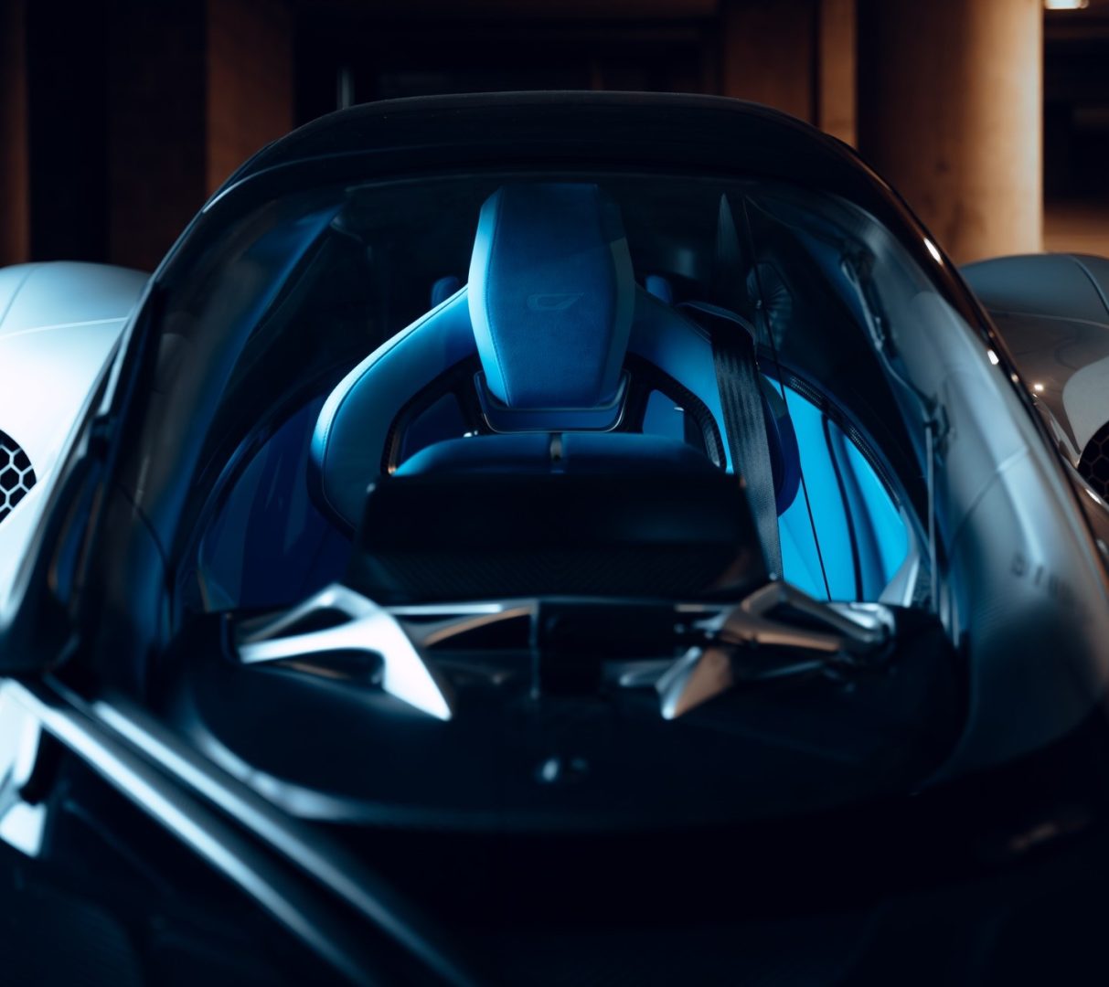 21C VMAX: EL MISIL LEGAL CON MÁS DE 1.000 CABALLOS QUE NADIE VIO VENIR V12MAGAZINE 21C VMax no es solo un auto: es un hiperdeportivo radical que redefine cómo se concibe la velocidad en la era de la inteligencia artificial. V12MAGAZINE