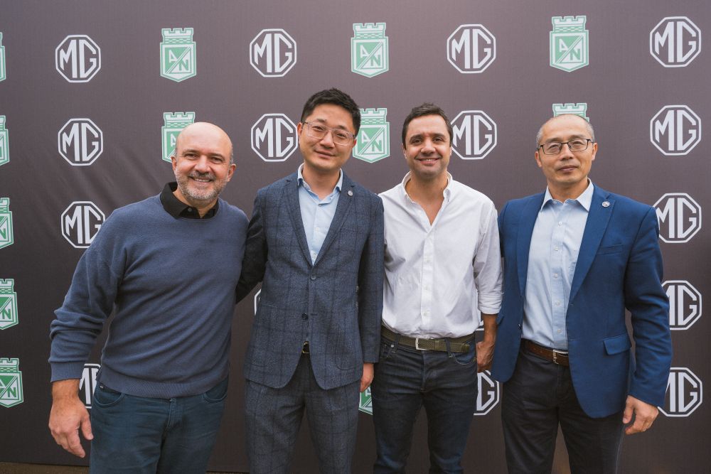 MG y Atlético Nacional no es solo una alianza: es una jugada emocional que redefine cómo las marcas automotrices conectan con millones de colombianos. V12MAGAZINE