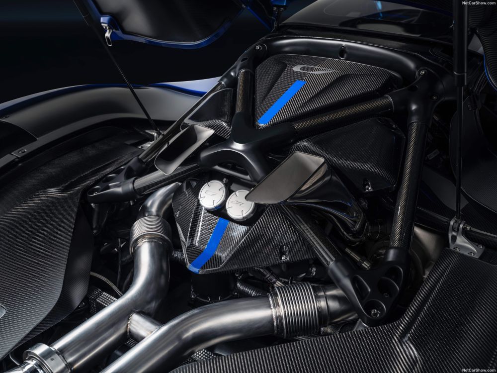 21C VMAX: EL MISIL LEGAL CON MÁS DE 1.000 CABALLOS QUE NADIE VIO VENIR V12MAGAZINE 21C VMax no es solo un auto: es un hiperdeportivo radical que redefine cómo se concibe la velocidad en la era de la inteligencia artificial. V12MAGAZINE