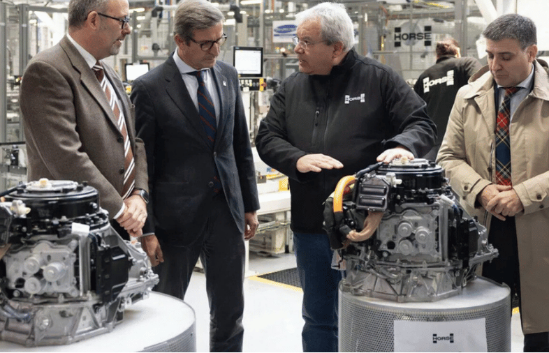 EL MOTOR DE RENAULT Y GEELY QUE PROMETE 30 KM/L YA FUNCIONA EN UNA DUSTER V12MAGAZINE MOTOR