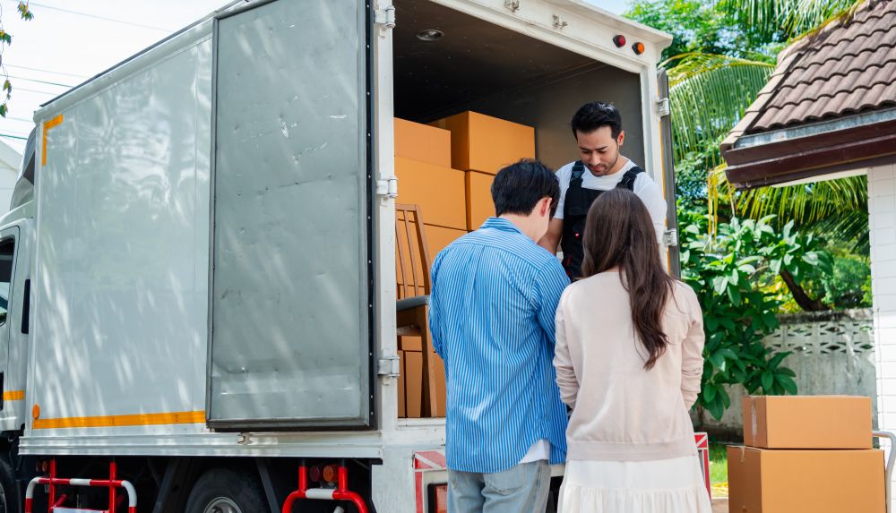 DFAC | DONGFENG CAPITÁN W GNV: EL MINI TRUCK QUE CAMBIÓ LA ÚLTIMA MILLA EN COLOMBIA V12MAGAZINE DFAC Capitán W GNV llegó a un mercado cansado del diésel caro y encontró algo inesperado: pequeños empresarios buscando ahorrar sin renunciar a capacidad de carga. V12MAGAZINE