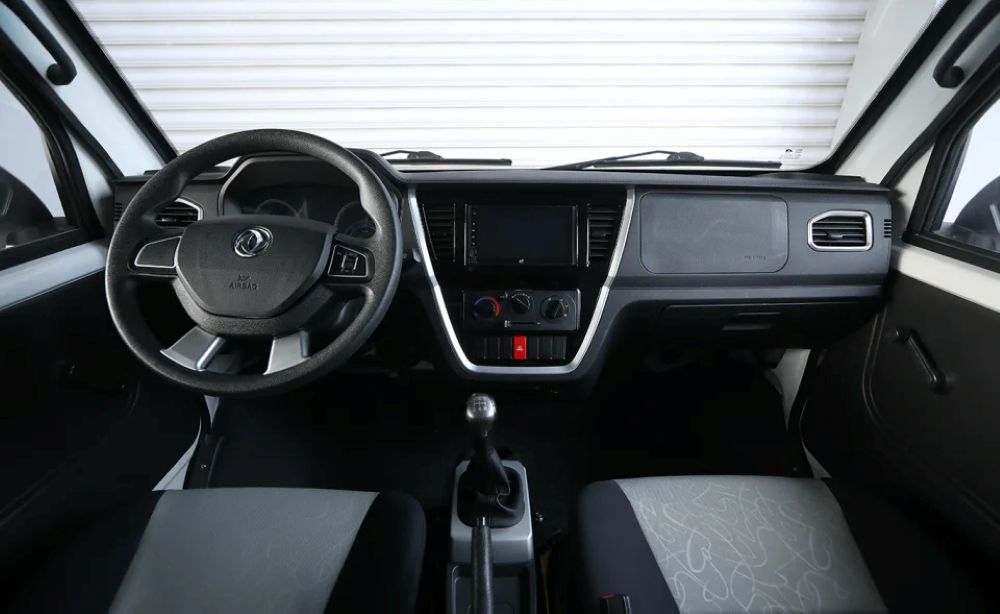 DFAC | DONGFENG CAPITÁN W GNV: EL MINI TRUCK QUE CAMBIÓ LA ÚLTIMA MILLA EN COLOMBIA V12MAGAZINE DFAC Capitán W GNV llegó a un mercado cansado del diésel caro y encontró algo inesperado: pequeños empresarios buscando ahorrar sin renunciar a capacidad de carga. V12MAGAZINE