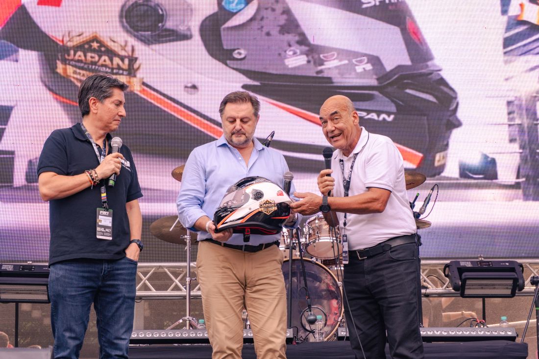 FERIA DE LAS 2 RUEDAS 2026: MÁS DE 95.000 VISITANTES Y VENTAS RÉCORD V12MAGAZINE Feria de las 2 Ruedas 2026 cerró con cifras históricas que muestran cómo un evento de motocicletas se convirtió en motor económico, cultural y empresarial para toda una región. V12MAGAZINE