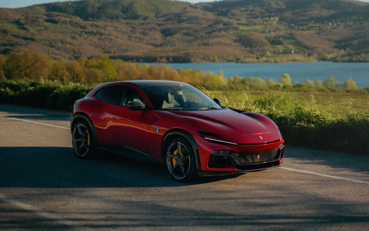 Ferrari Purosangue estrena configuración Handling Speciale, una evolución que lleva su carácter deportivo a otro nivel sin sacrificar su esencia versátil. V12MAGAZINE