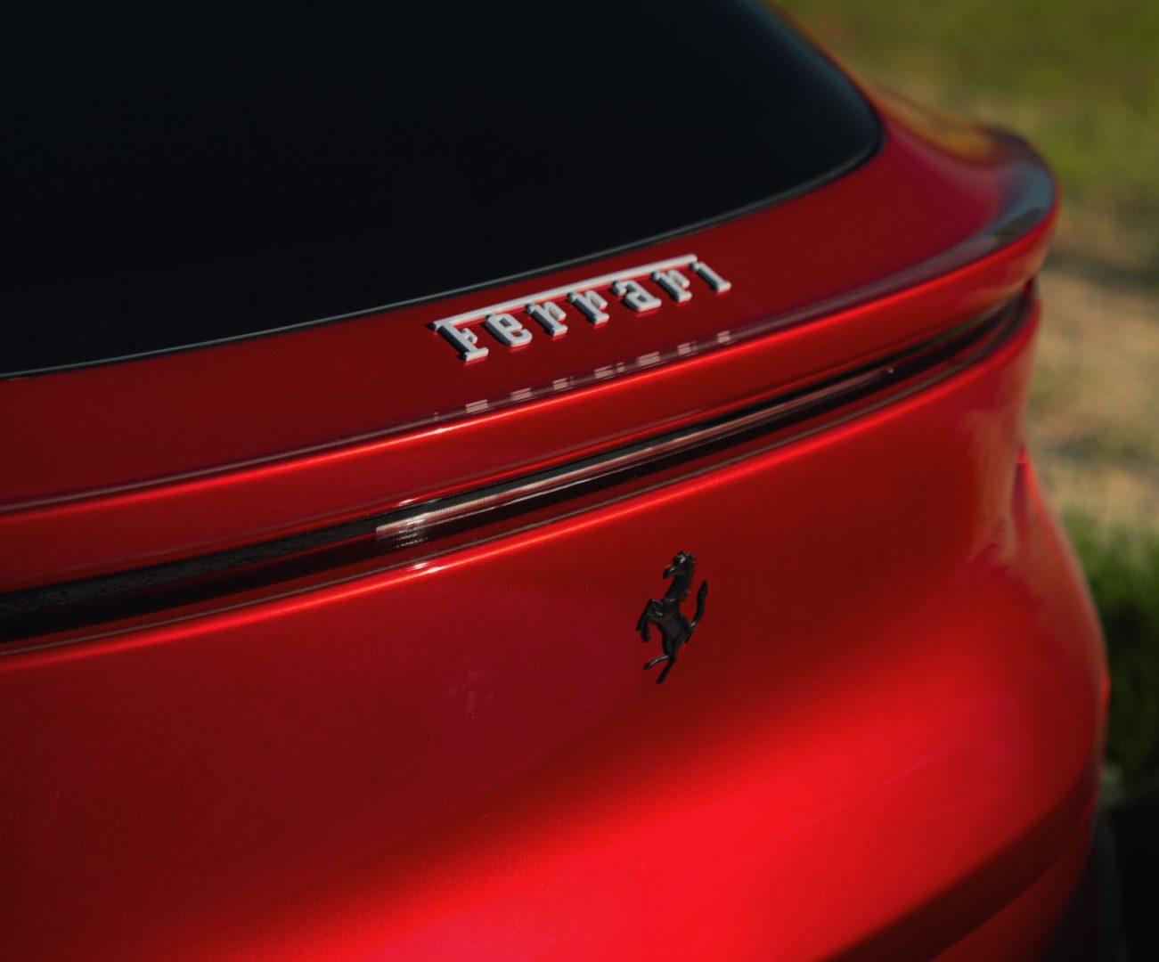 Ferrari Purosangue estrena configuración Handling Speciale, una evolución que lleva su carácter deportivo a otro nivel sin sacrificar su esencia versátil. V12MAGAZINE