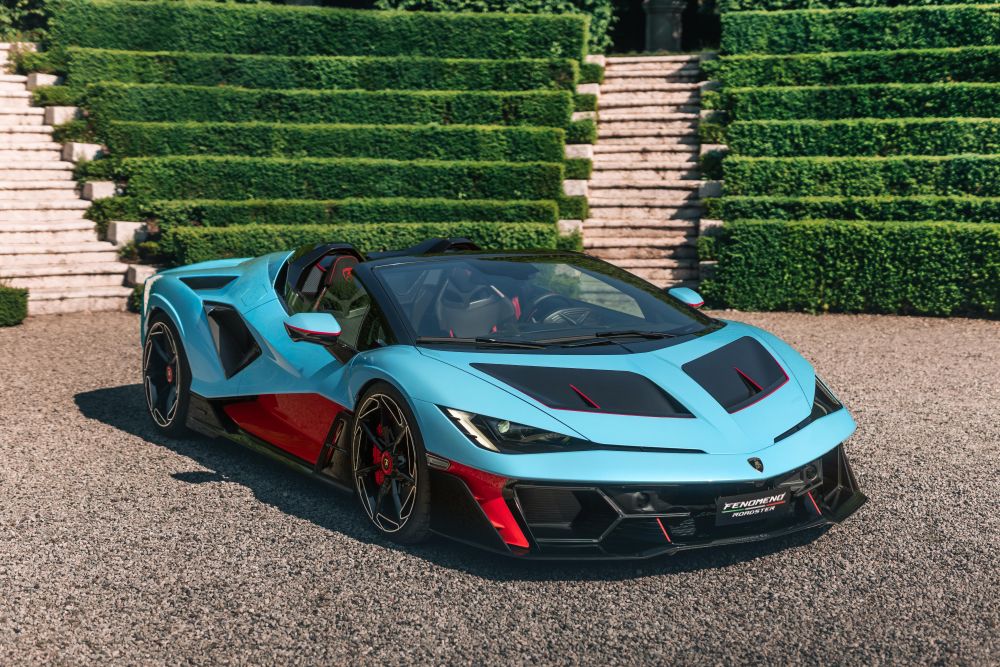El nuevo Lamborghini Fenomeno Roadster debutó como el descapotable más potente en la historia de la marca italiana. V12MAGAZINE