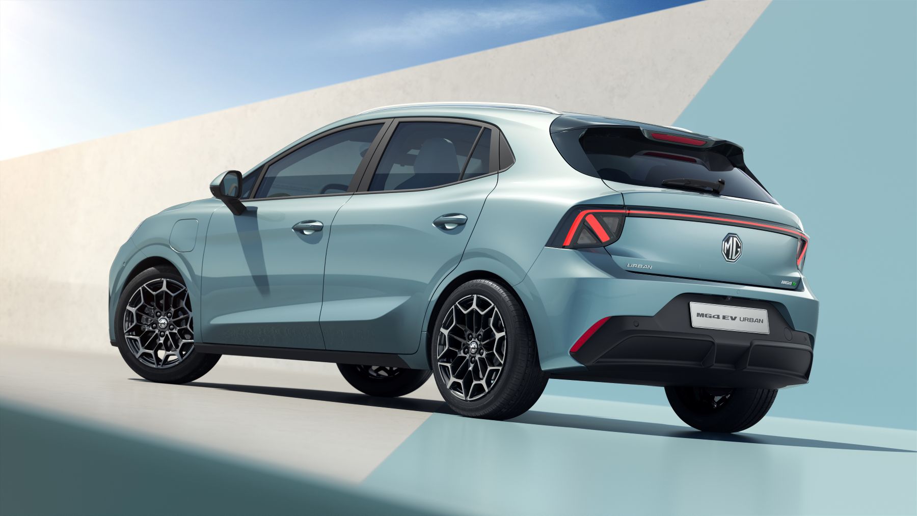MG4 EV URBAN: EL ELÉCTRICO CHINO QUE PONE NERVIOSO AL MERCADO COLOMBIANO V12MAGAZINE MG4 EV Urban llega a Colombia con una promesa ambiciosa: demostrar que un carro eléctrico divertido, rápido y tecnológico ya no tiene que sentirse inalcanzable. V12MAGAZINE
