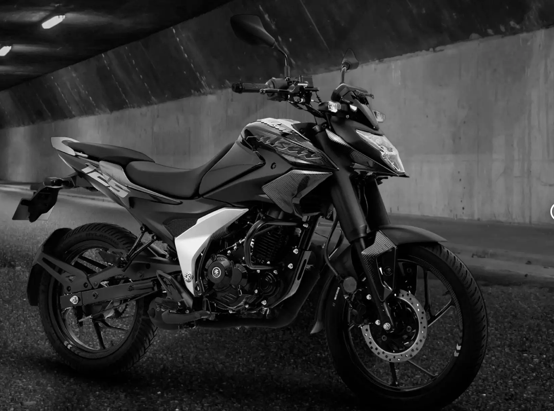 Bajaj Pulsar N125 llega en un momento exacto: cuando miles de colombianos ya no buscan solo una moto económica, sino una compañera inteligente para sobrevivir al caos urbano. V12MAGAZINE