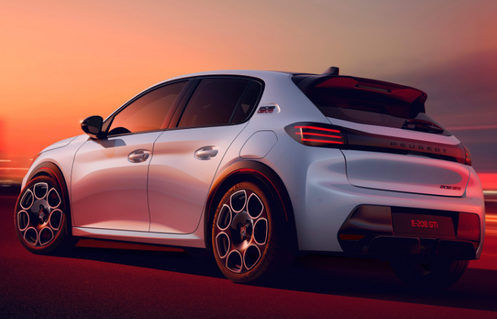 PEUGEOT ACABA DE CAMBIAR LAS REGLAS: ASÍ ES EL NUEVO E-208 GTi ELÉCTRICO V12MAGAZINE PEUGEOT