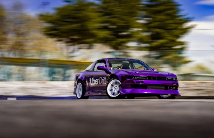 UBER LANZA EXPERIENCIA DE DRIFTING CON NISSAN SILVIA Y PILOTOS PROFESIONALES EN JAPÓN V12MAGAZINE UBER
