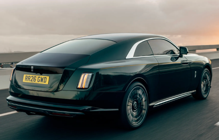 ROLLS-ROYCE NO SE CONFORMÓ: ASÍ MEJORÓ SU EXITOSO SPECTRE ELÉCTRICO V12MAGAZINE ROLLS-ROYCE