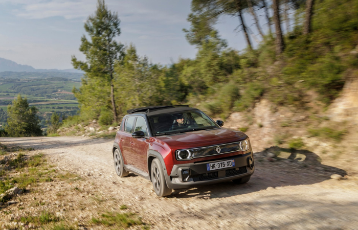 RENAULT 4 E-TECH PLEIN SUD: EL SUV ELÉCTRICO DESCAPOTABLE QUE NADIE VIO VENIR V12MAGAZINE RENAULT