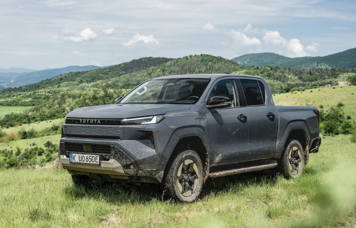 TOYOTA HILUX ELÉCTRICA: ASÍ ES LA PICK-UP QUE QUIERE CAMBIAR EL MERCADO V12MAGAZINE TOYOTA HILUX