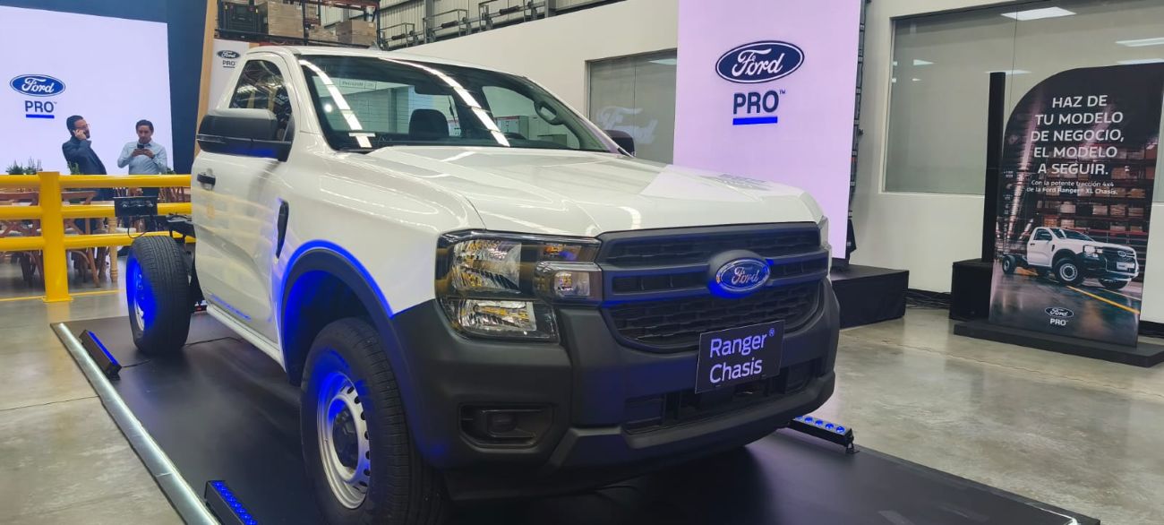 Ford Ranger XL Chasis: más que una pick-up, una plataforma de negocio V12MAGAZINE Ford Ranger XL Chasis llega a Colombia con una misión muy clara: convertirse en una herramienta de trabajo real para empresas que necesitan que el vehículo no se detenga. V12MAGAZINE